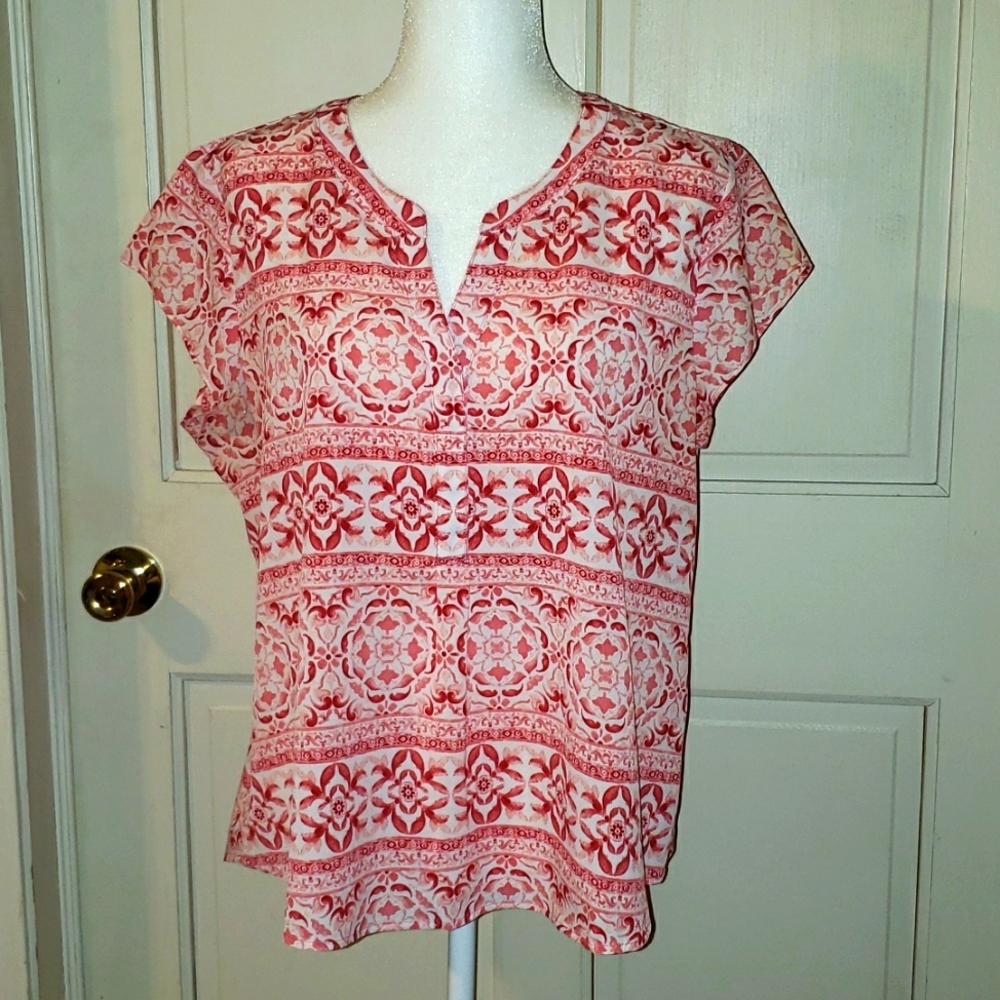 👚 Croft & Barrow Floral Mosaic Print Blouse.  Cap Sleeve